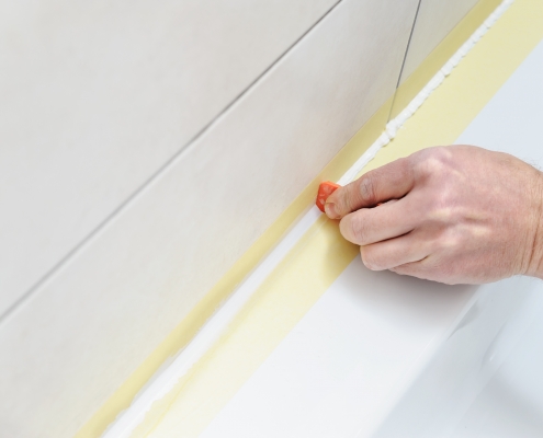 Remplacer un joint de silicone pour la salle de bain