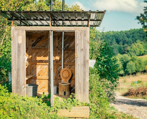 Toilettes sèches extérieures : quel budget ?