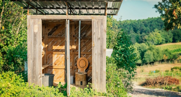 Toilettes sèches extérieures : quel budget ?