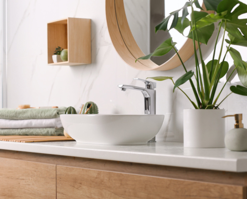 Lavabo moderne dans une salle de bain